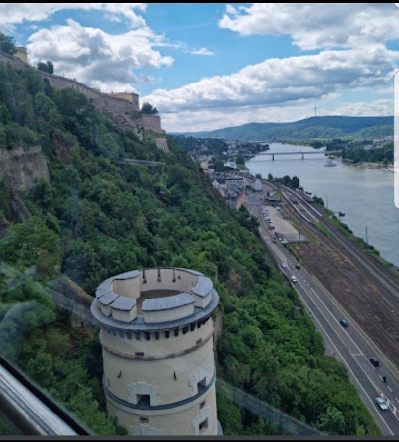 Fewo Mit Terasse Neuwied & Koblenz ภายนอก รูปภาพ